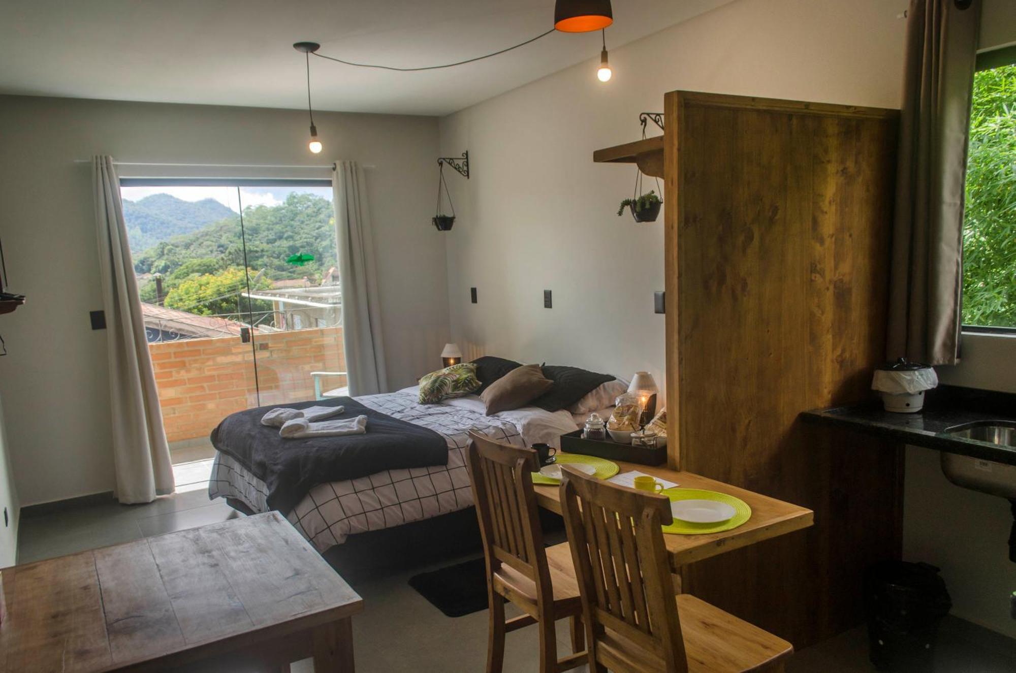 Studios Pinhal Santo Antônio do Pinhal Екстериор снимка
